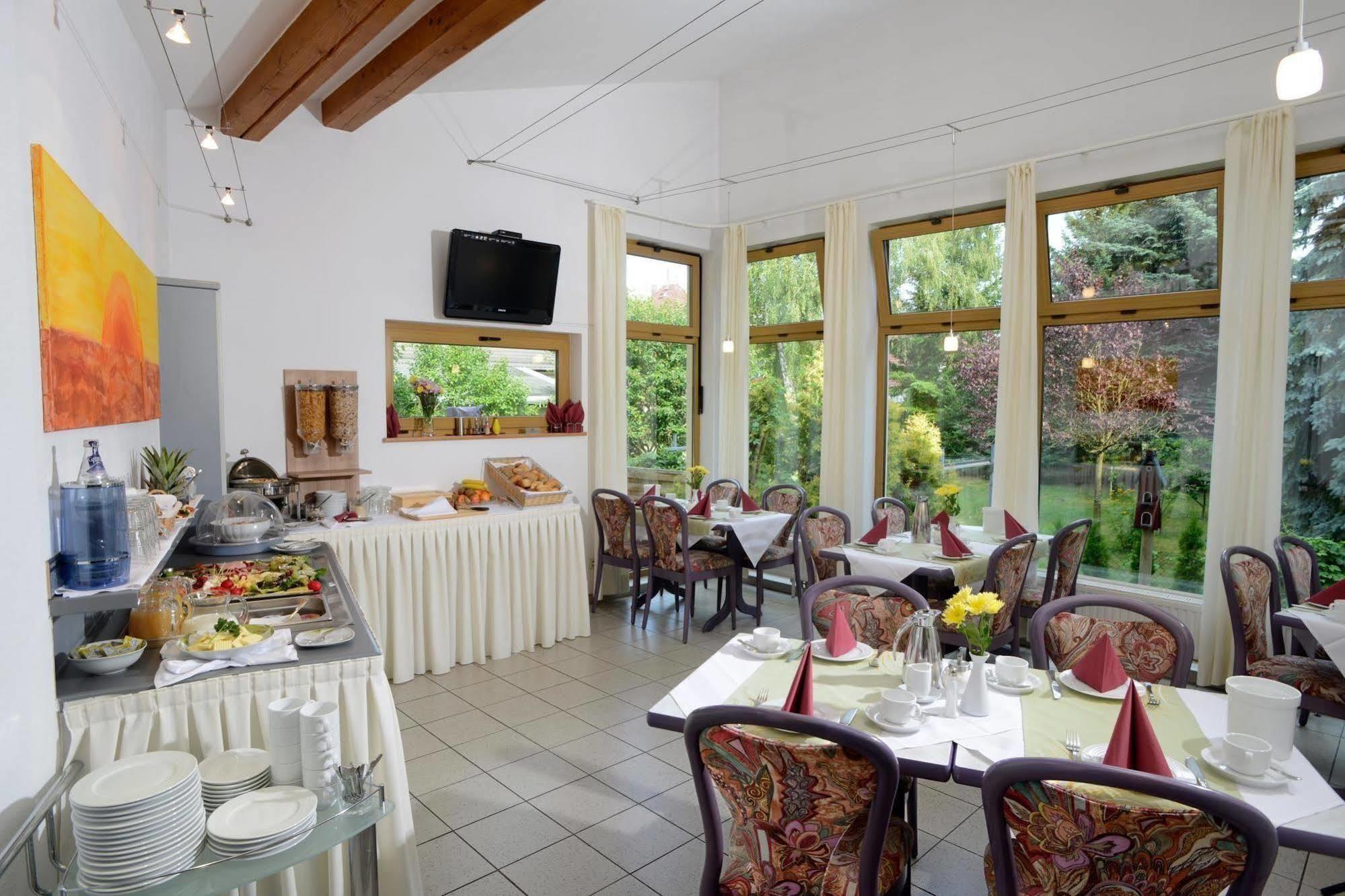 Port Inn Hotel Айхвальде Экстерьер фото