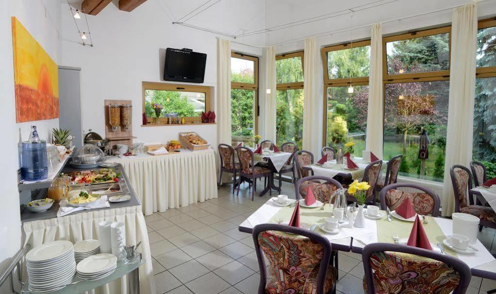 Port Inn Hotel Айхвальде Экстерьер фото